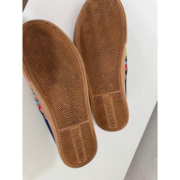 SpongeBob Krusty Krab Ground Up Slip-On Canvas Shoes - 8.5 - Picture 5 of 10